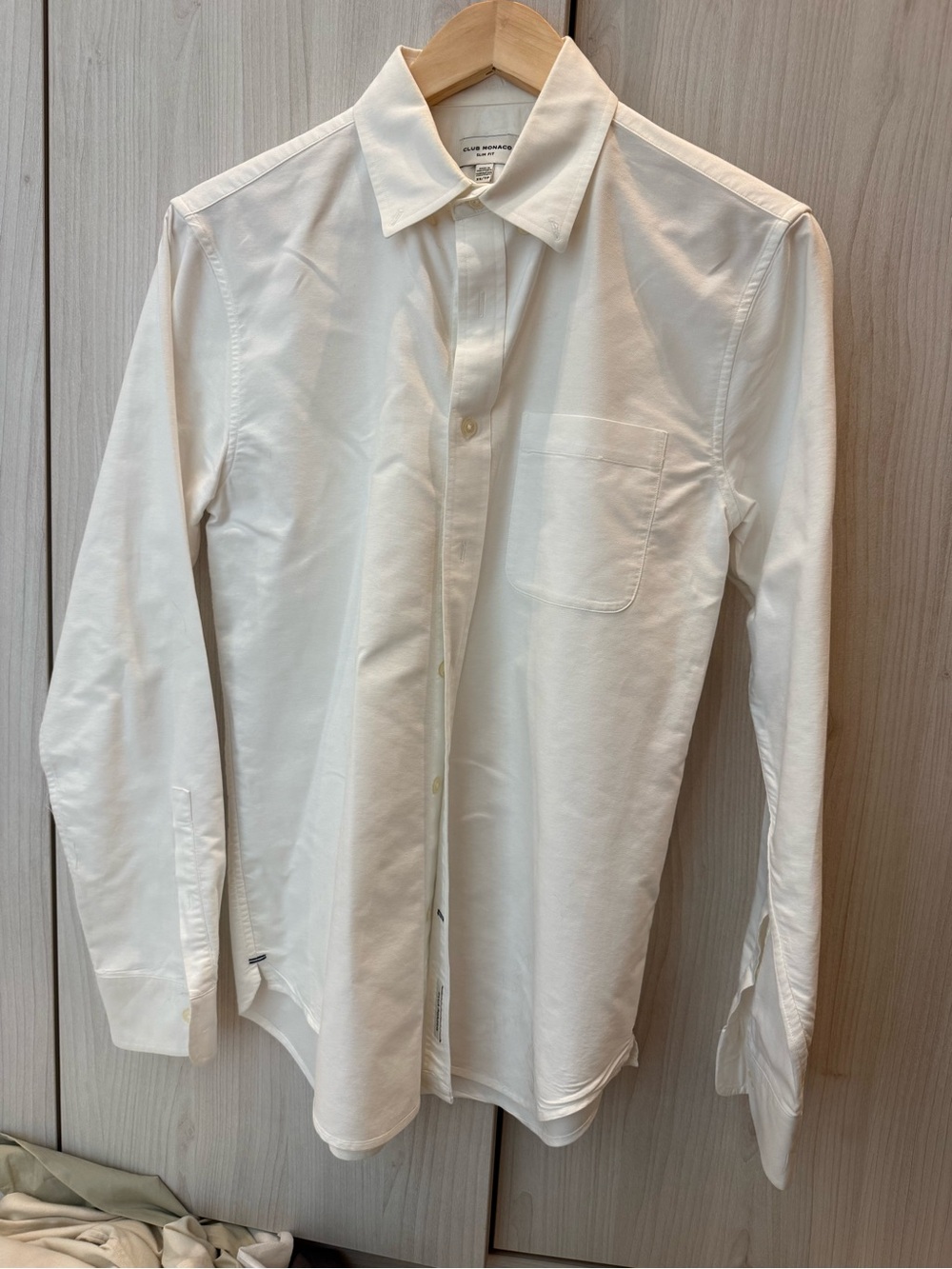Club Monaco Men's White Long-Sleeve Button Shirt